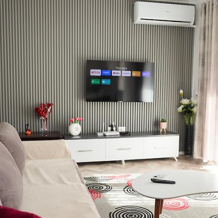 Family Apartment ติรานา ภายนอก รูปภาพ