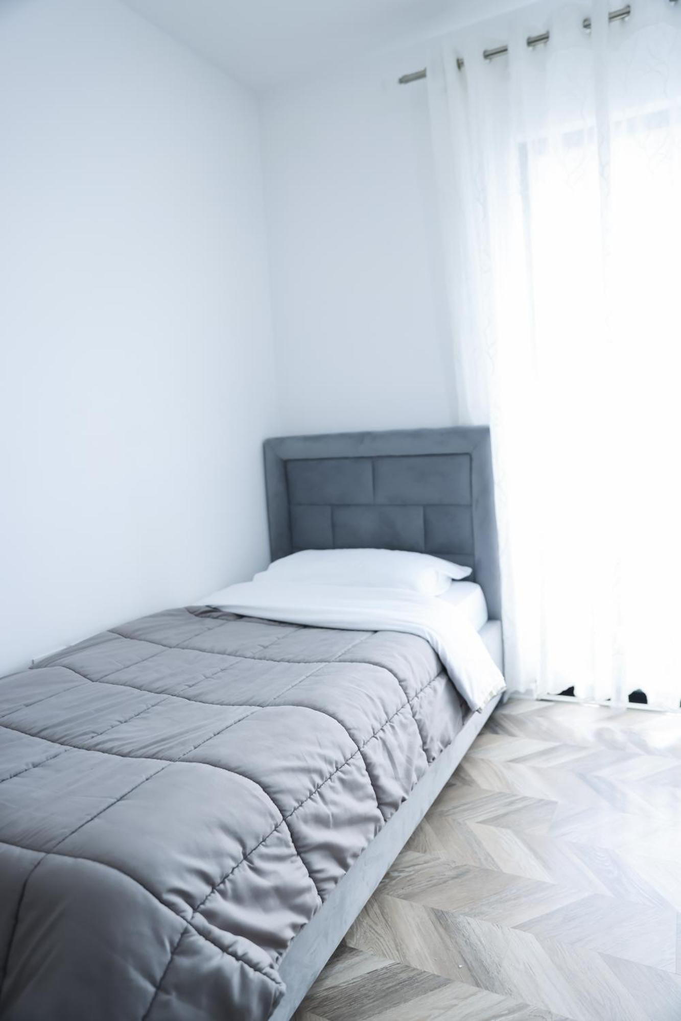 Family Apartment ติรานา ภายนอก รูปภาพ