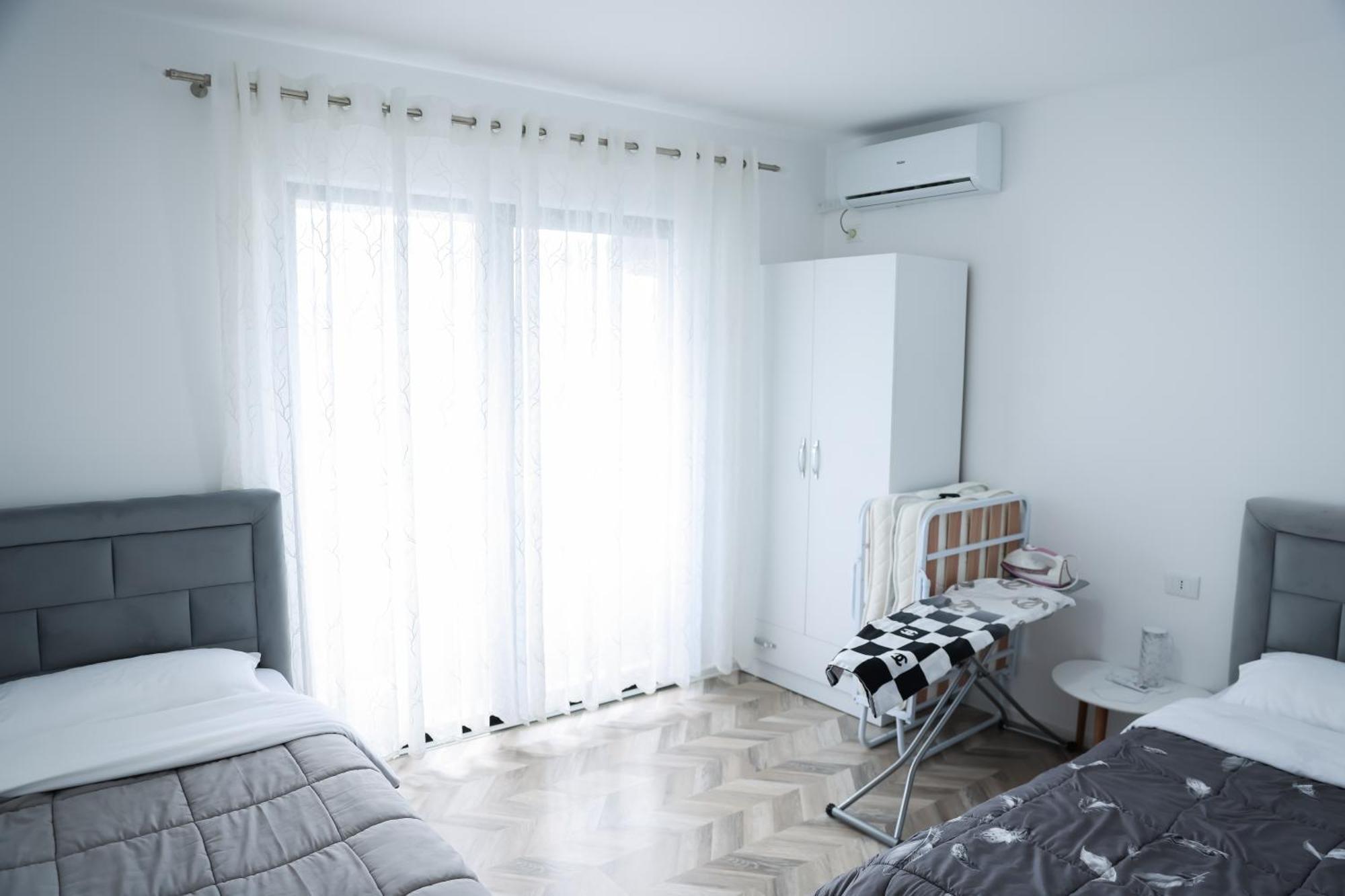 Family Apartment ติรานา ภายนอก รูปภาพ